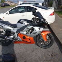 Yamaha yzf 600