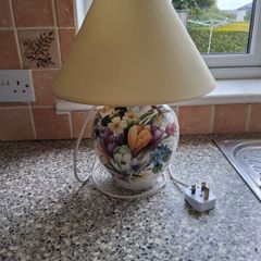 Table lamp
