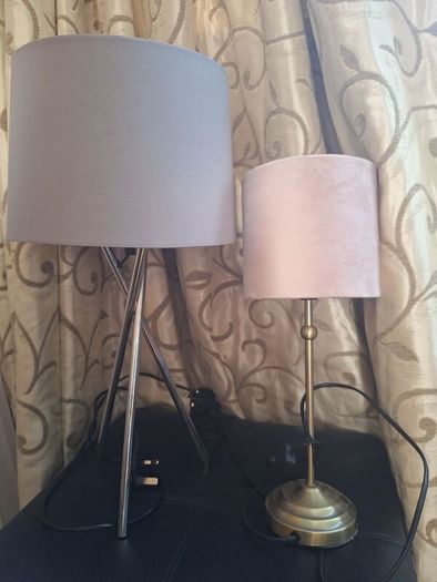 2 lamps