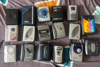 Vintage Cassette players faulty joblot of 17