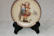 Hummel Mini Plate 1980 "School Girl"