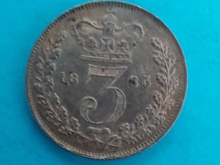 England VICTORIA 1885 THREE PENCE Very Fine condition