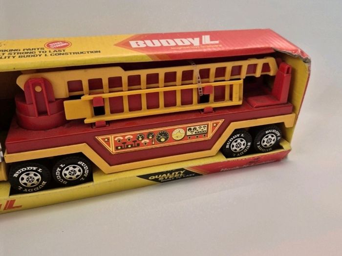 Vintage Buddy-l Hook And Ladder Fire Truck New