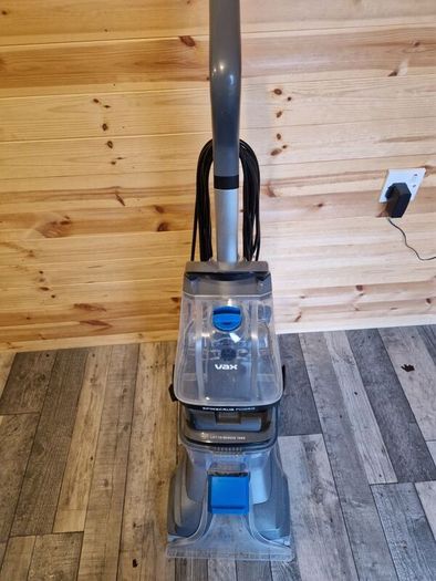 carpet cleaner