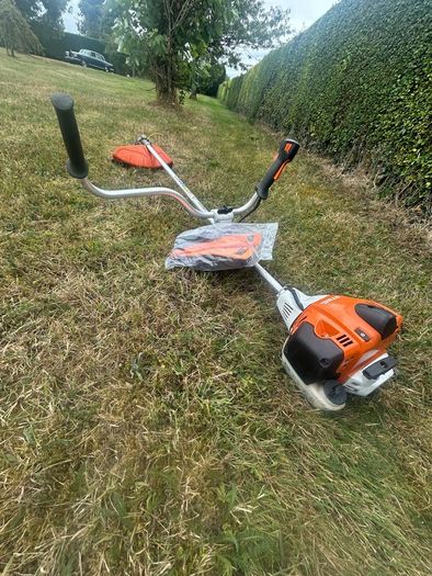 hedge strimmer