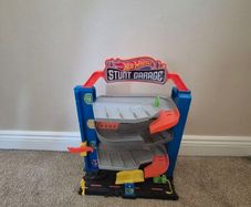 hot wheels stunt garage