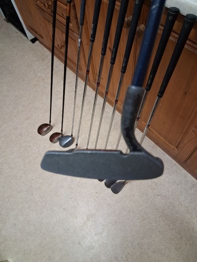 Golf Clubs. Set Of Right Handed Mens Golf Clubs. Collect In Dublin Or Receive Via Post.
