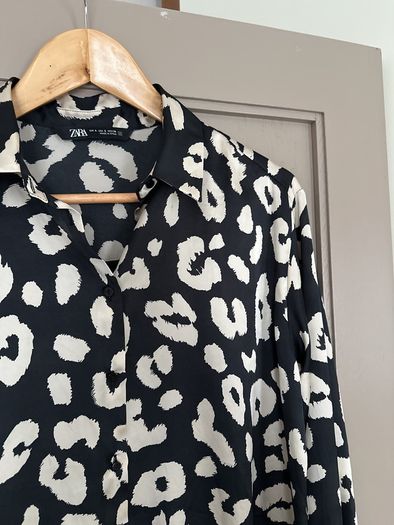Zara silky black-nude print shirt (S)