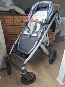 Pushchair / Pram Uppa baby vista v2