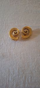 Vintage 1980s  Clip On Gold Plated Earings