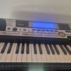 Yamaha PSR 550 Synthesiser Keyboard (Needs repair)