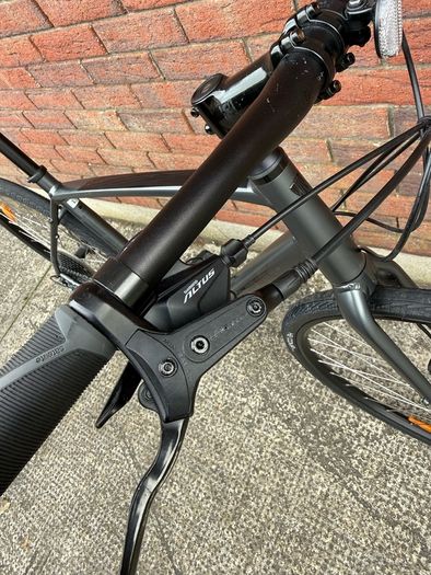 Trek FX 2 Hybrid Bike