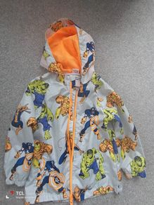 NEW.boy's rain jacket. Age6/7