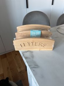 letters holder