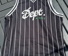 Black & White stripe sleeveless sports top - Size Approx Age 10-12 yrs)