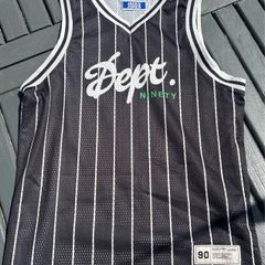 Black & White stripe sleeveless sports top - Size Approx Age 10-12 yrs)