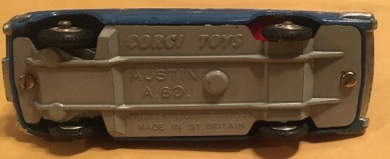 Corgi Toys Austin A60 Driving School