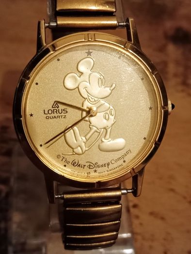 Lorus by Seiko Y481-1720 RO Gold Coin Watch.