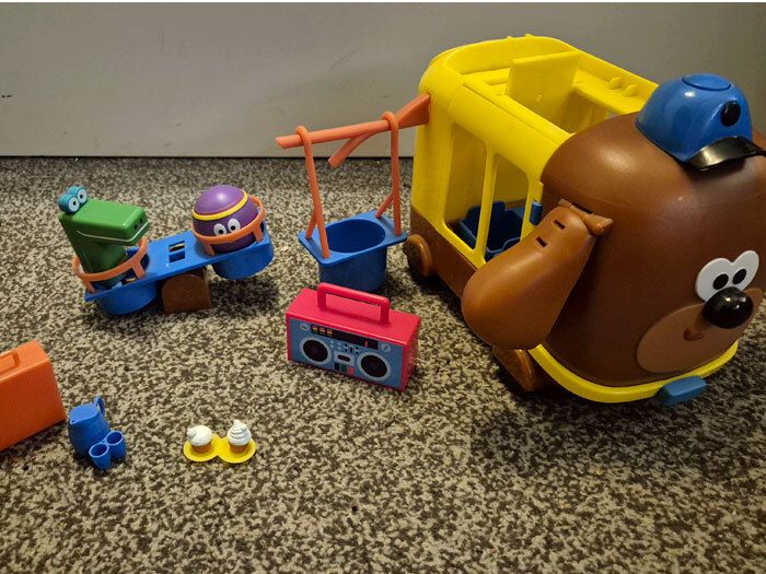 Hey Duggee Adventure Bus and Playset
