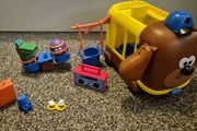 Hey Duggee Adventure Bus and Playset