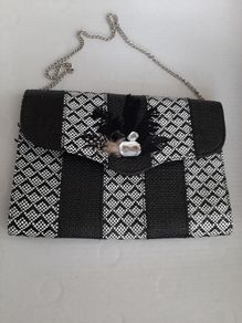 New crossover bag