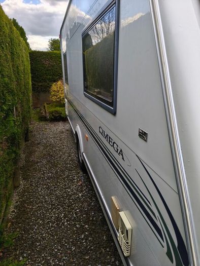 2002 Compass Omega 2 Berth & all accessories