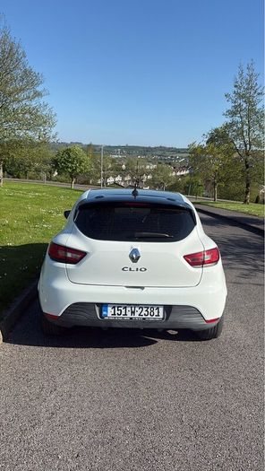 White Renault Clio
