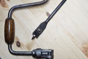 Brace and expanding bit