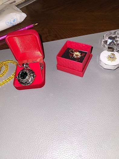 Collection of necklaces 10e each