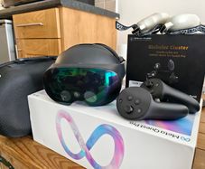 Quest Pro 256Gb in good condition with comfort mods