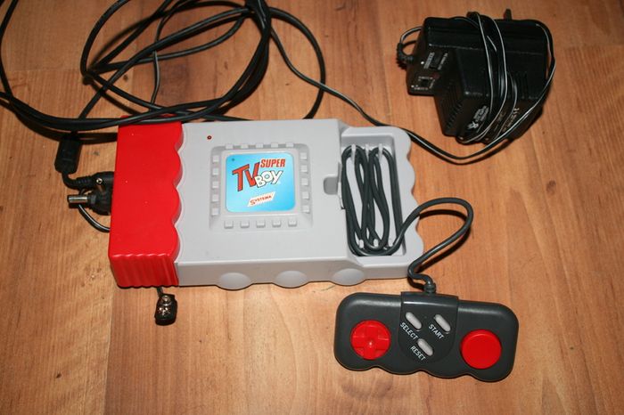 Super TV BOY Console with 127 built in Atari games