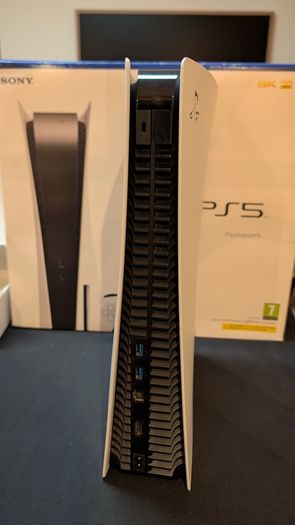 PlayStation 5 Disc Edition