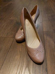 Clarks- nude- uk7