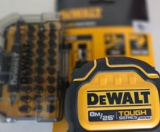 8m Dewalt tape & bit set