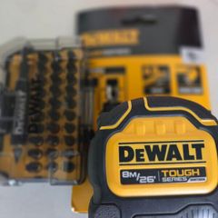 8m Dewalt tape & bit set