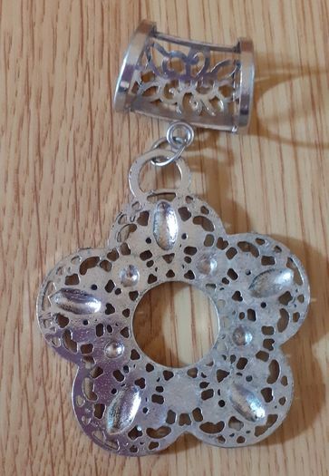 Beautiful Scarf Buckle Ring with pendant