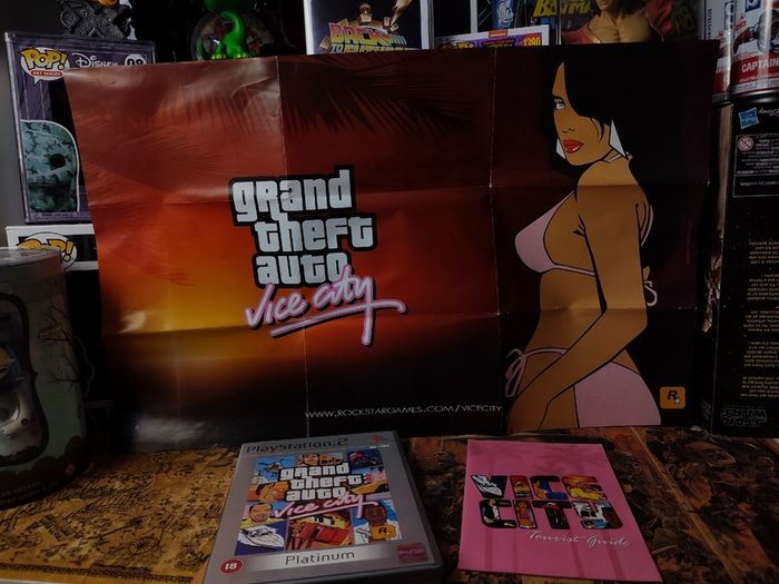 Grand Theft Auto ! Vice City ! PS2 ! Platinum ! With Poster ! 2003 ! by Rockstar !