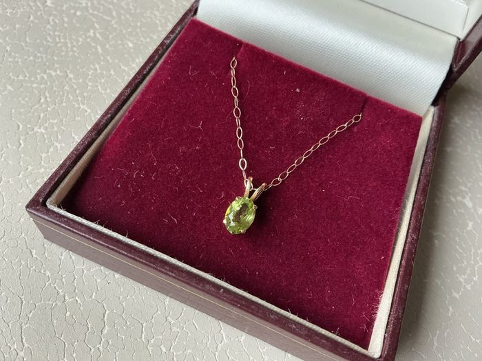 New 18ct Solid Gold Lovely Period Stone pendant  With Fine 9ct Gold 18" Chain