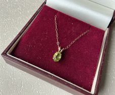 New 18ct Solid Gold Lovely Period Stone pendant  With Fine 9ct Gold 18" Chain
