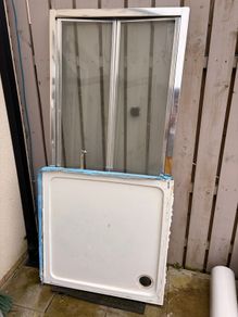 Shower Tray and door