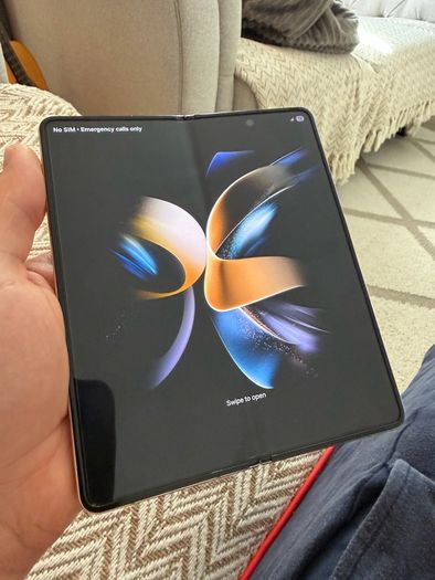 Samsung Galaxy Z Fold4 256GB | Needs display repair