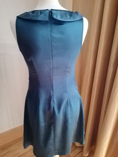 Ladies Dresses 8/10