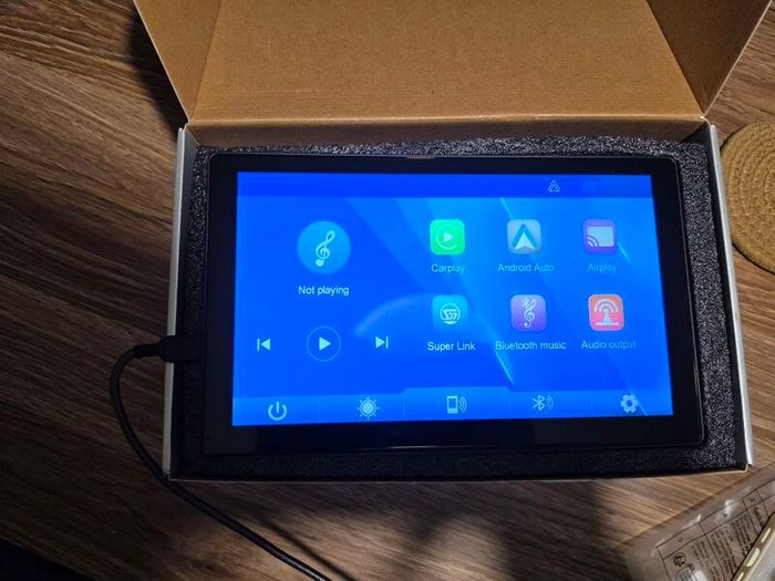 Smart Screen with Android Auto & Carplay