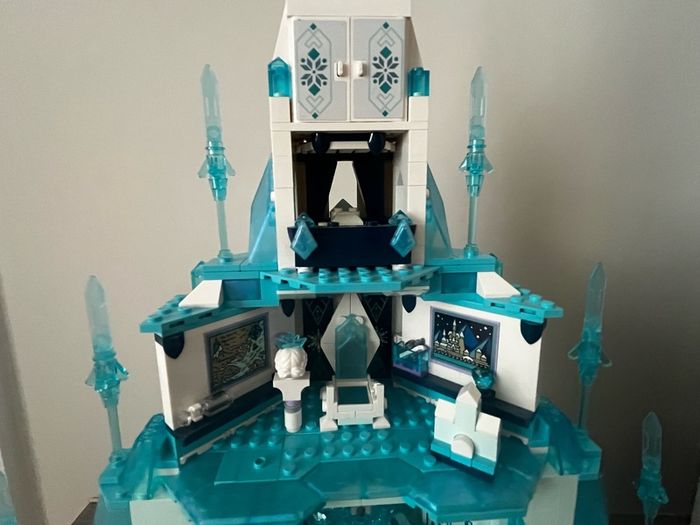 LEGO Disney Frozen Ice Castle Set 43197