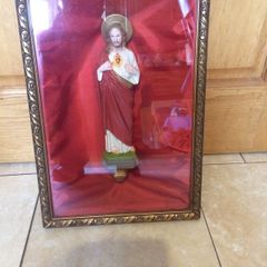 1900s box framed scared heart figure in glass case free postage