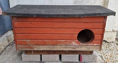 Wooden Outdoor  cat/ dog house