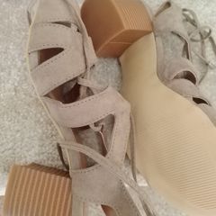 Sandals Size 4