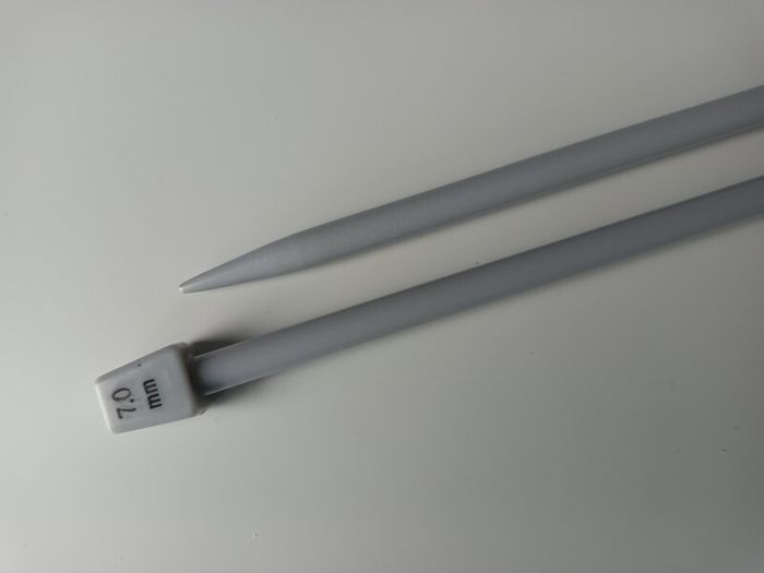 Knitting Needles - 7mm