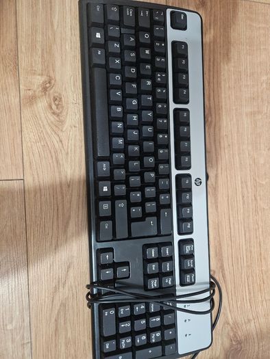 HP wired Keyboard and mouse. Excellent condition