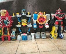 Action figure towers
